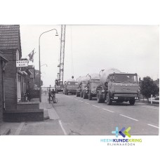 Lobith 04-1974 Bouw tunnel -Transeedijk-Komstraat (5)